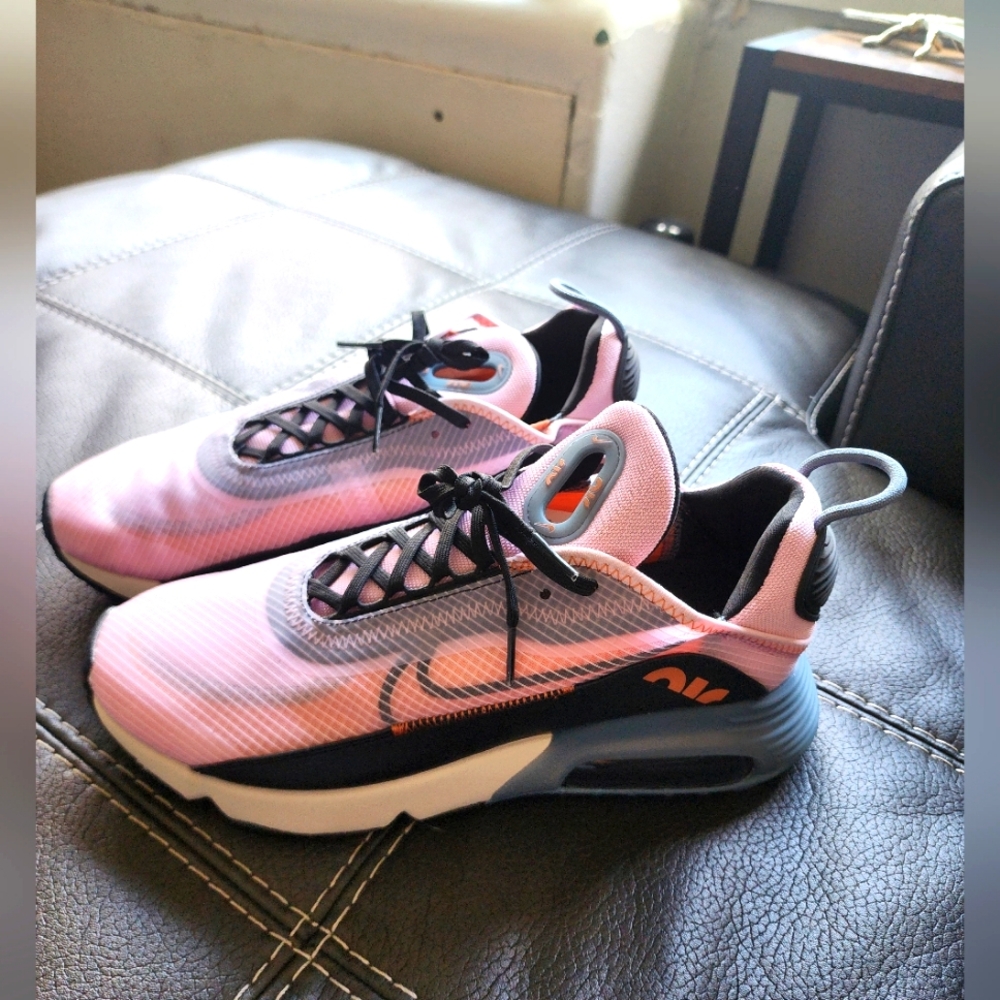 Nike WMNS Air Max 2090 Light Arctic Pink Black US 10.5